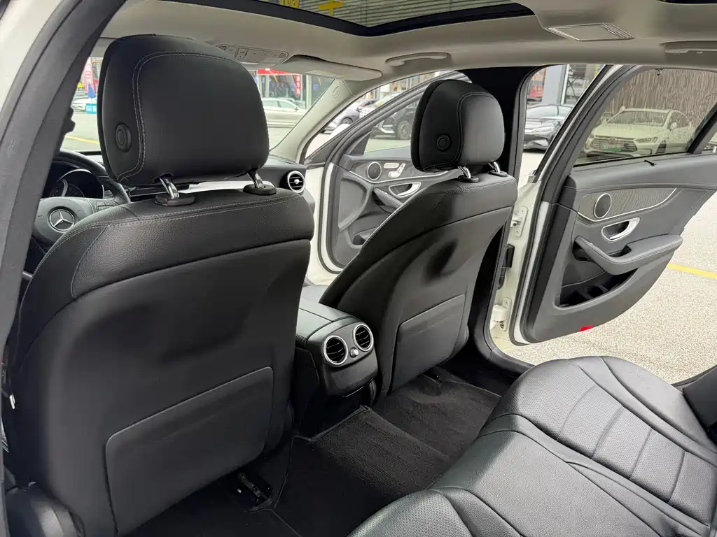 Mercedes-Benz C-Class 2015 — фото 23
