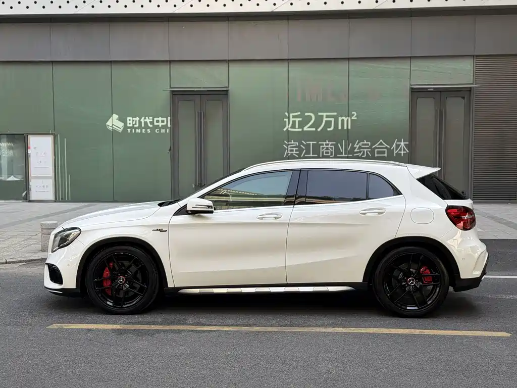 Mercedes-Benz GLA AMG 2019 — фото 8