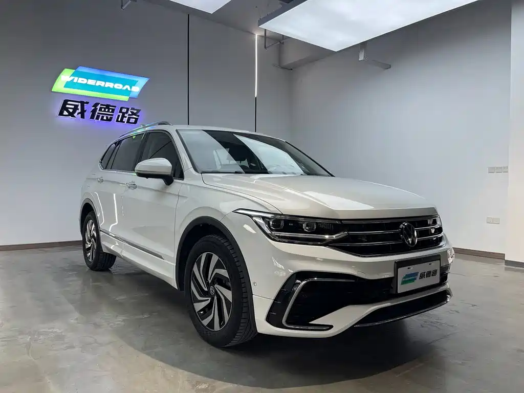 Volkswagen Tiguan L 2024 — фото 16