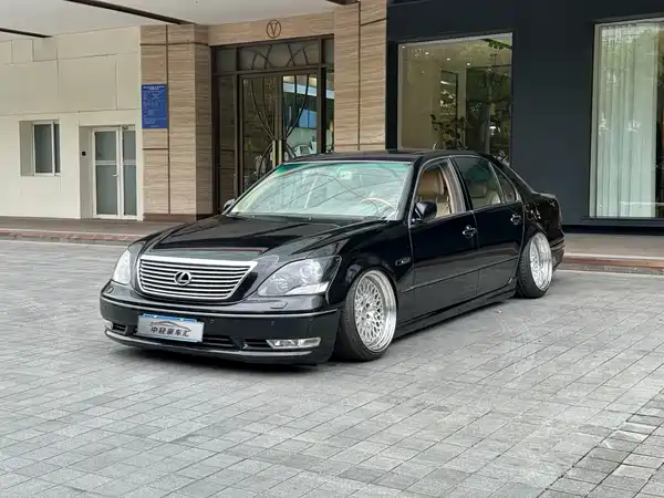 Lexus LS 2005