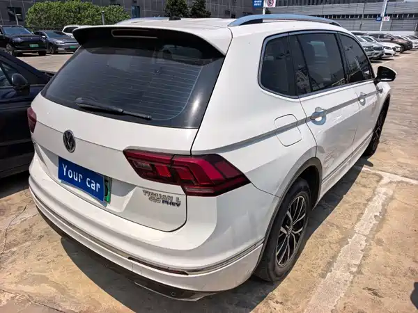 Volkswagen Tiguan L Plug-In Hybrid 2019
