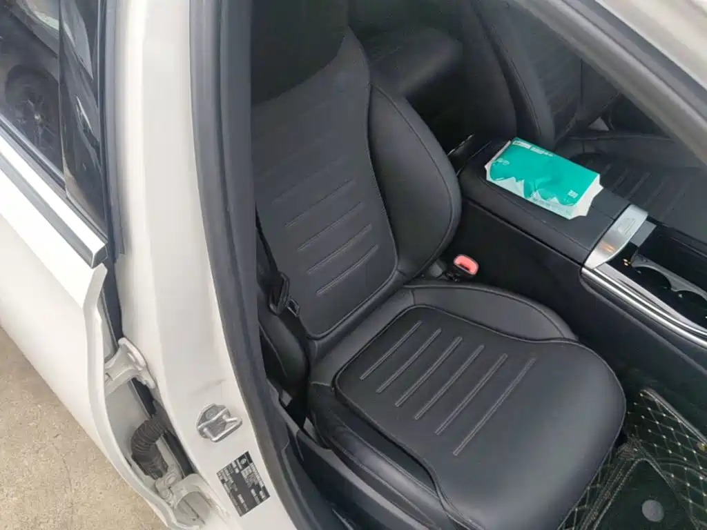 Mercedes-Benz C-Class 2023 — фото 25
