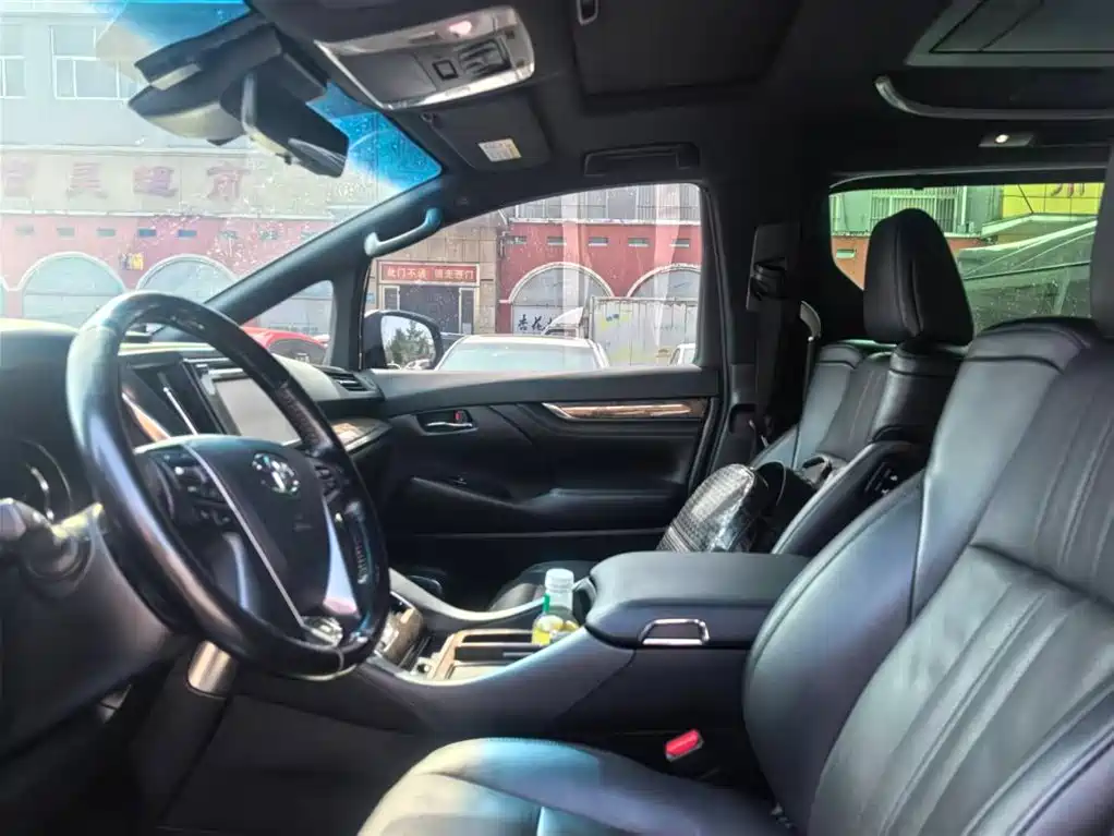 Toyota Alphard 2019 — фото 7