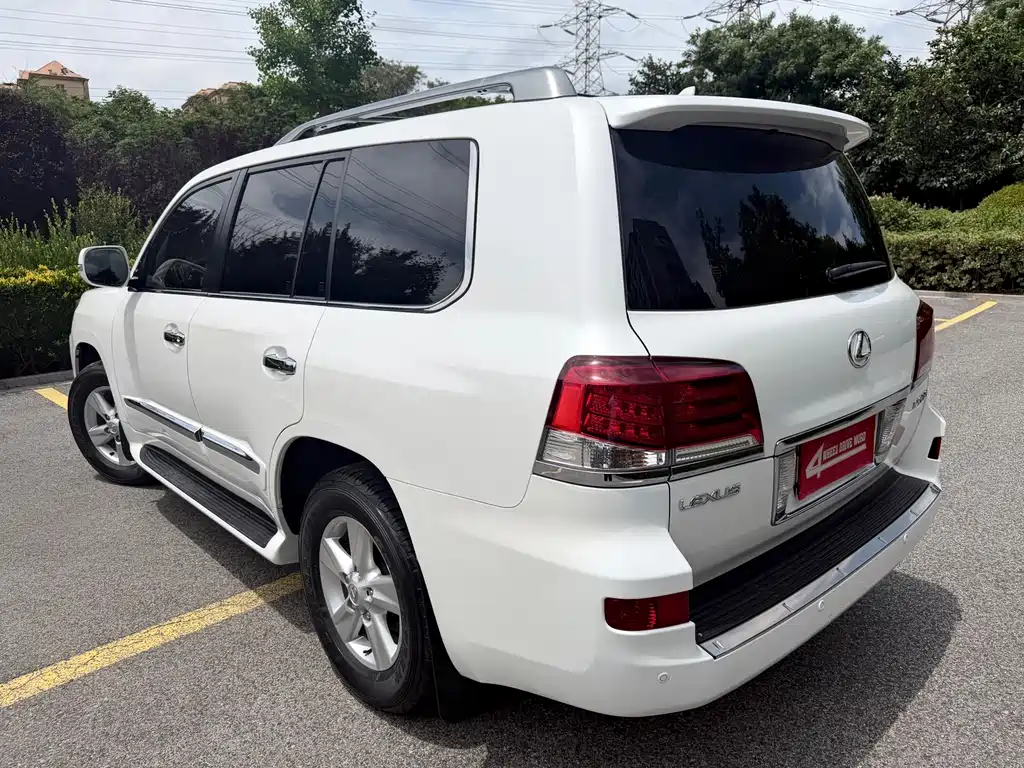 Lexus LX 2015 — фото 9