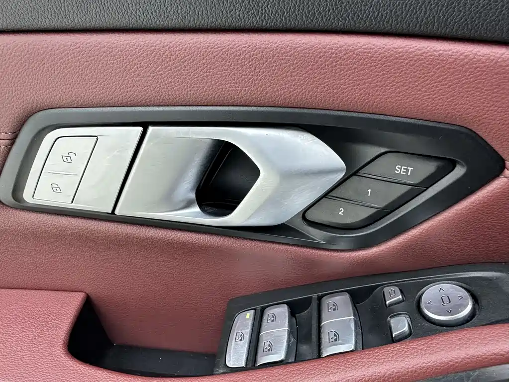 BMW 3 Series 2021 — фото 19