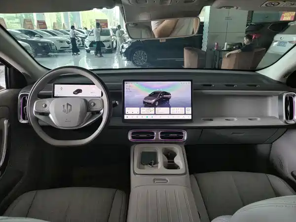 Leapmotor B01 2025