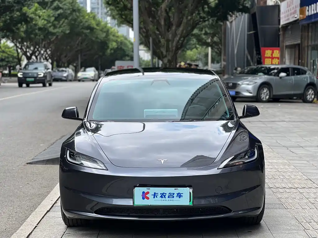 Tesla Model 3 2024 — фото 2