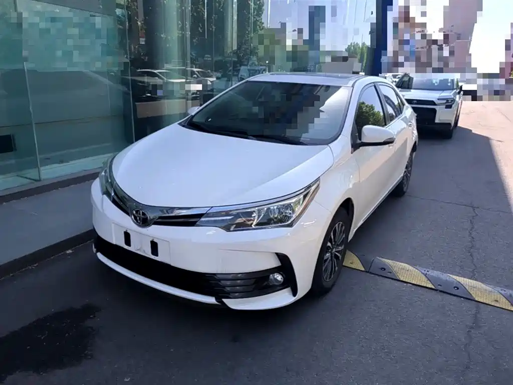 Toyota Corolla 2019 — фото 2