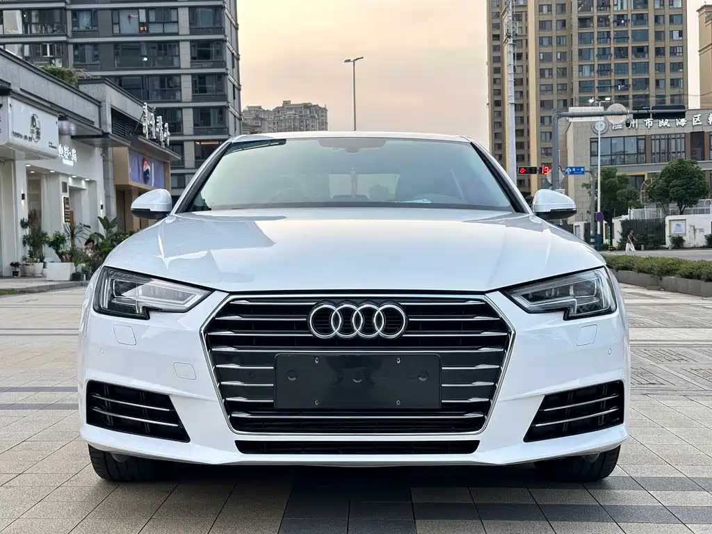 Audi A4L 2018 — фото 3