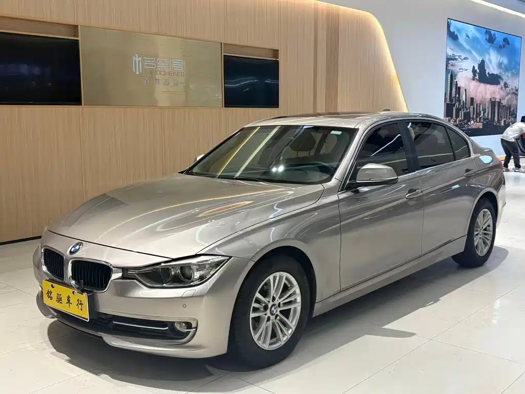 BMW 3 Series 2015 — фото 1