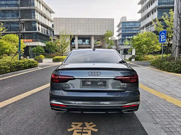 Audi A4L 2020