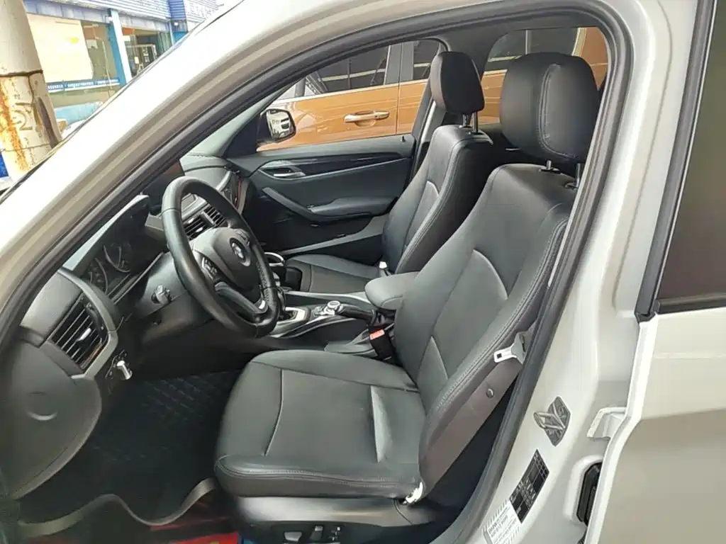 BMW X1 2015 — фото 15