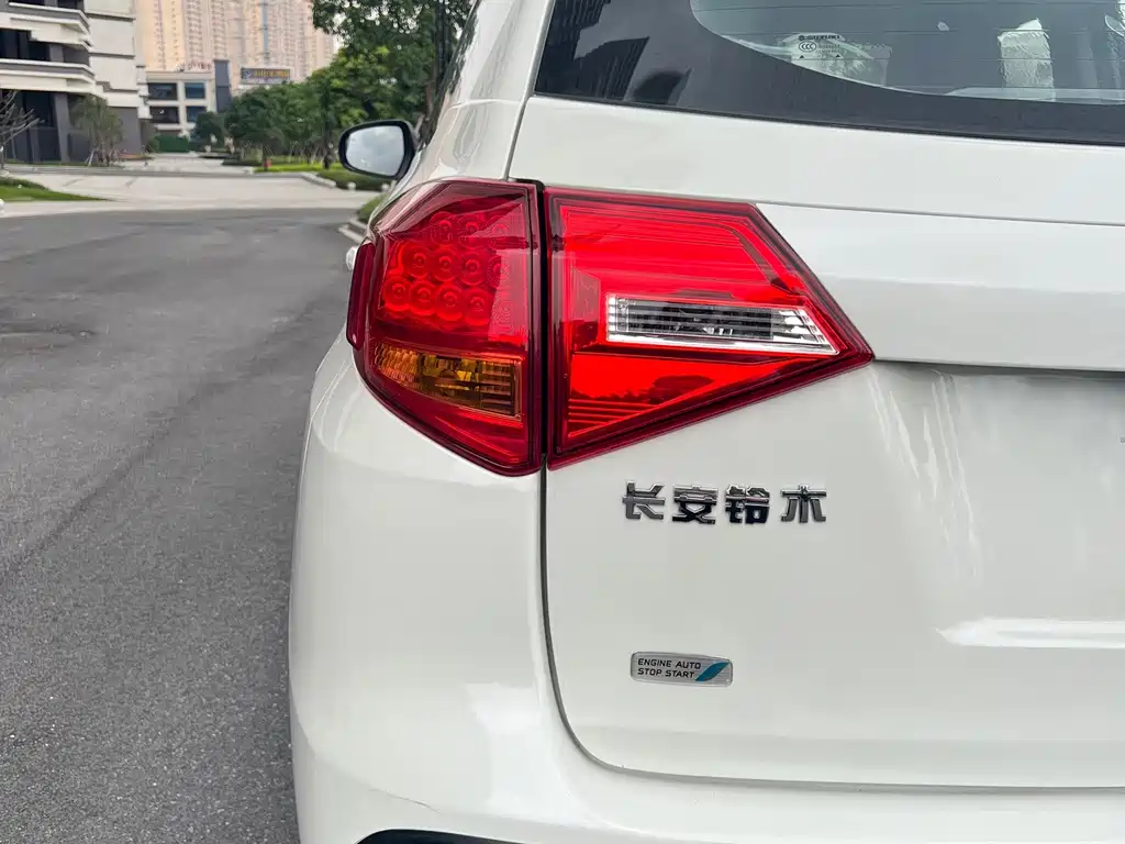 Suzuki Vitara 2018 — фото 10