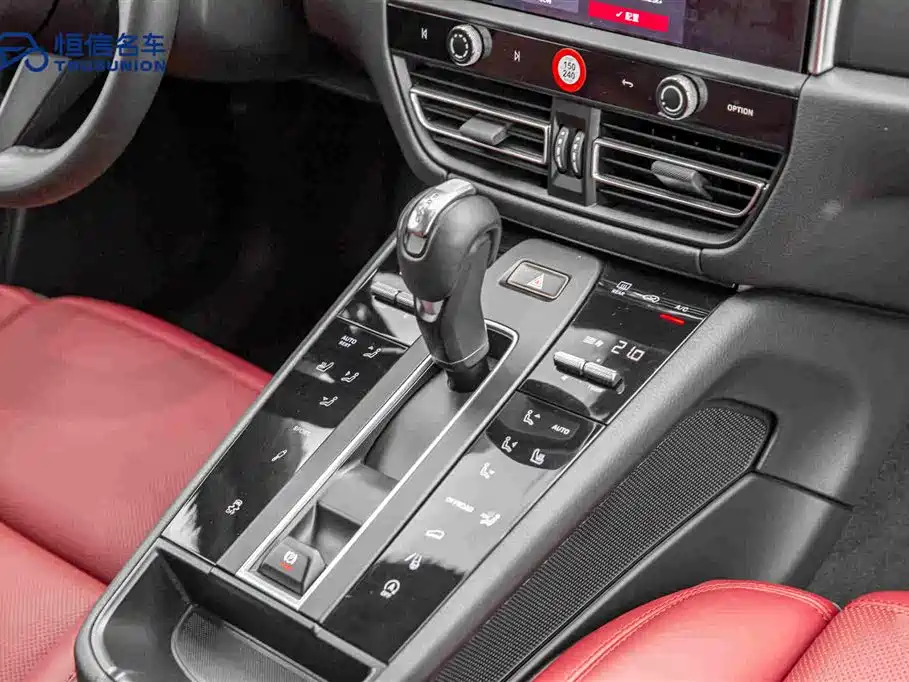 Porsche Macan 2023 — фото 19