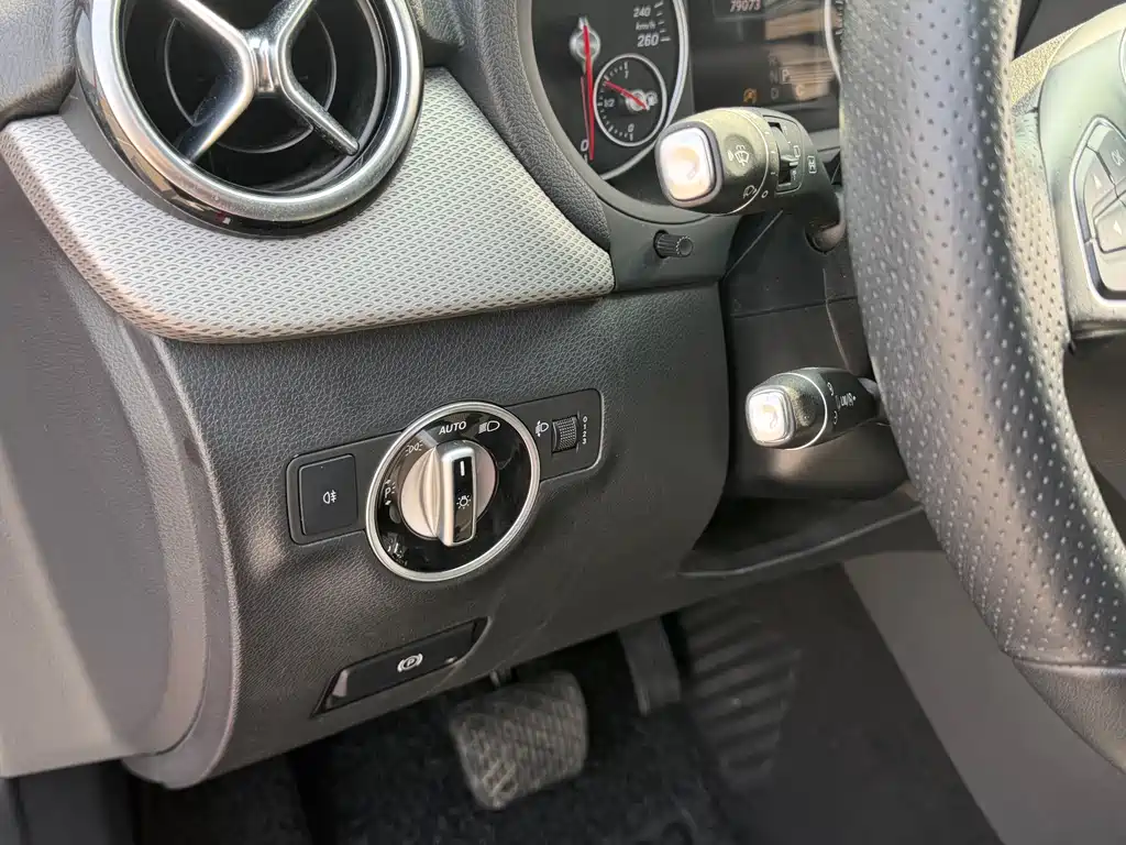 Mercedes-Benz B-Class 2016 — фото 10
