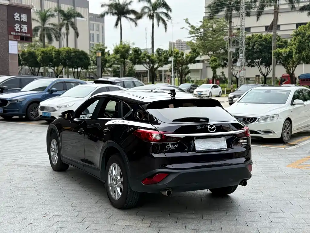 Mazda CX-4 2018 — фото 7