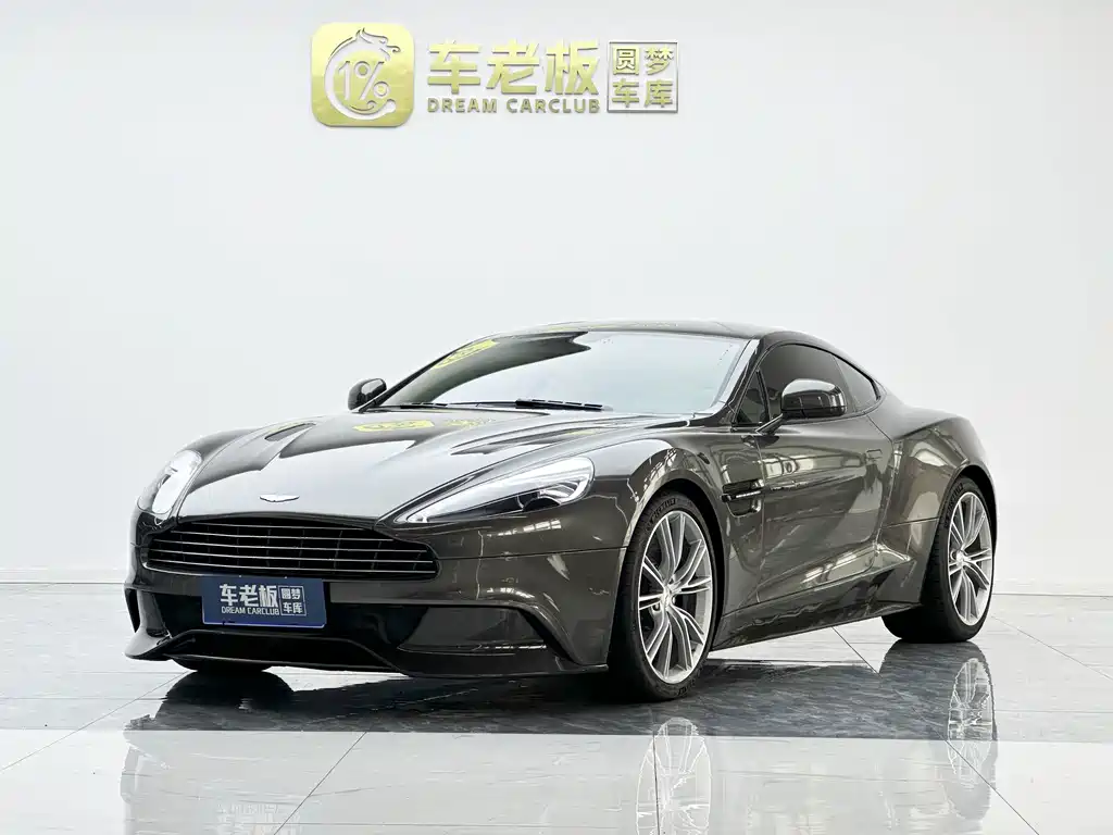 Aston Martin Vanquish 2016 — фото 1