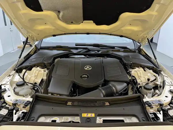 Mercedes-Benz C-Class 2025