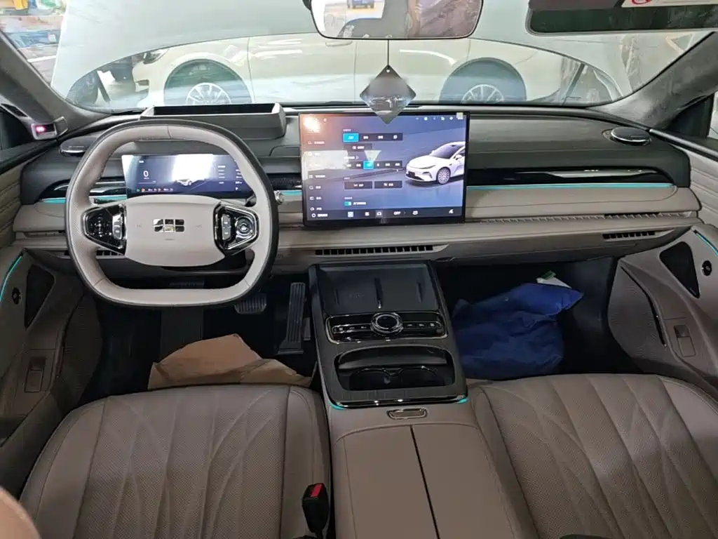 Geely Galaxy Starshine 8 2025 — фото 10