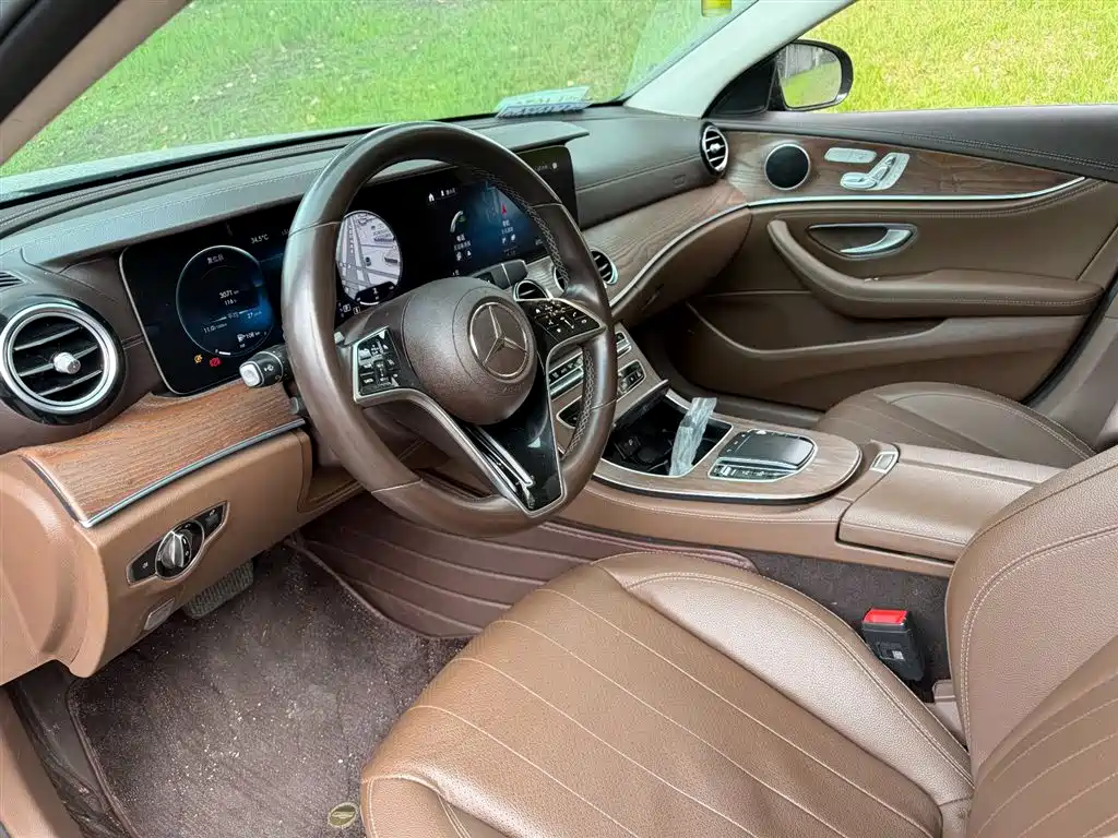 Mercedes-Benz E-Class 2023