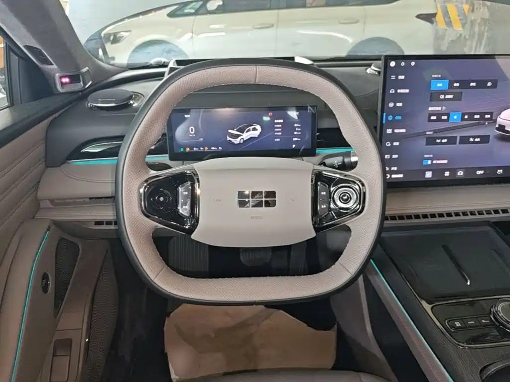 Geely Galaxy Starshine 8 2025 — фото 11