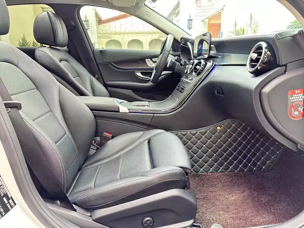 Mercedes-Benz C-Class 2020 — фото 10
