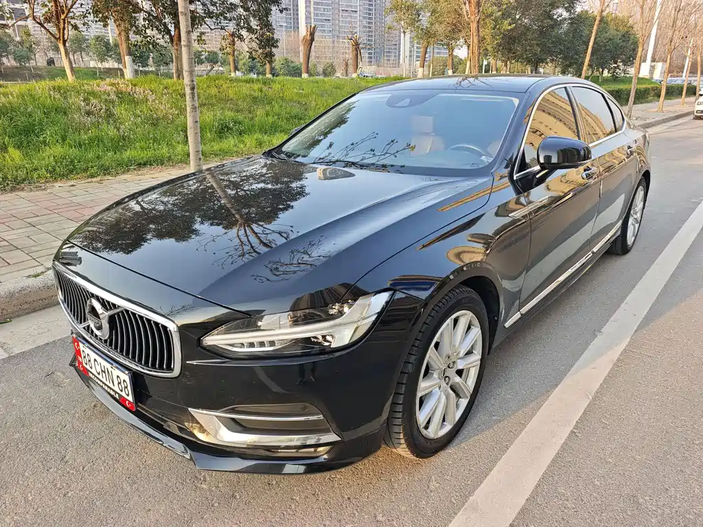 Volvo S90 2020 — фото 1