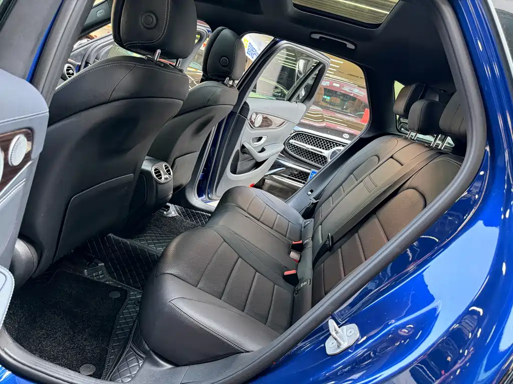 Mercedes-Benz GLC 2018 — фото 13