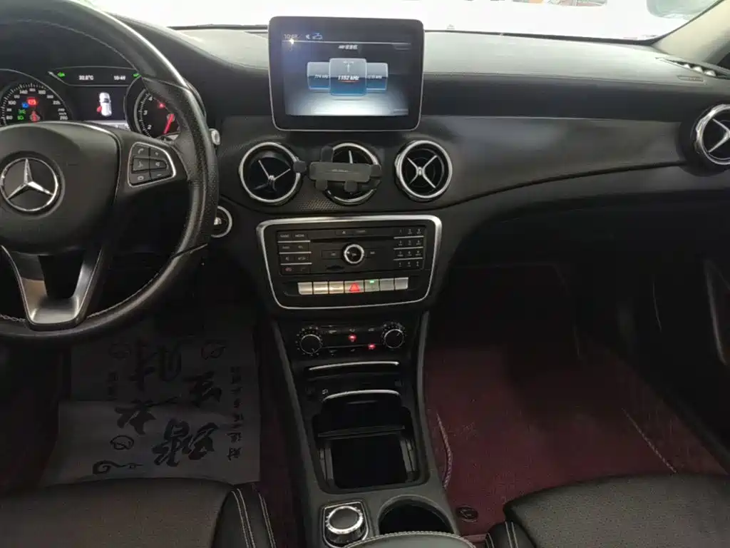Mercedes-Benz GLA 2018 — фото 13