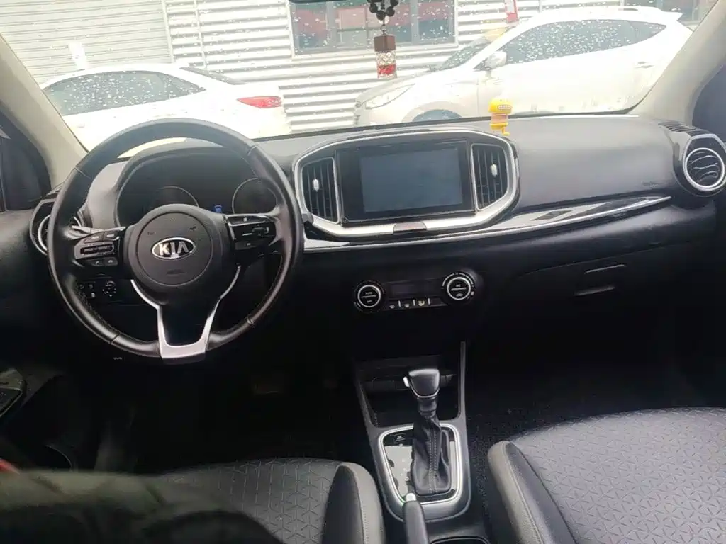 Kia KX1 2019 — фото 10