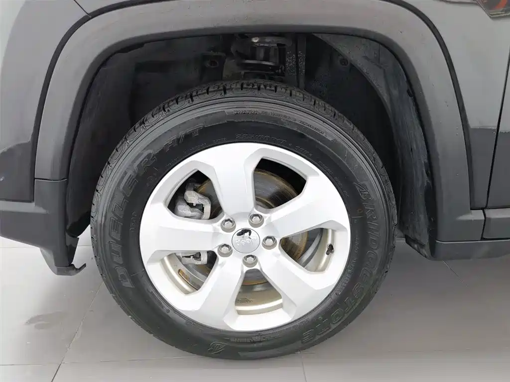 Jeep Compass 2020 — фото 17