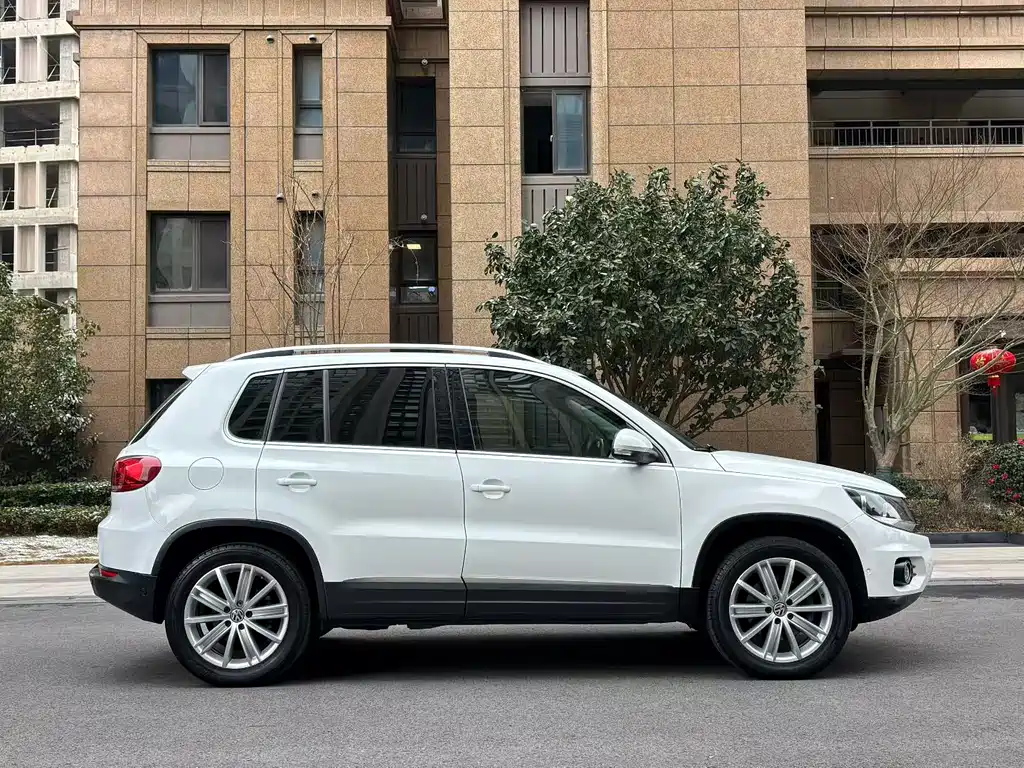 Volkswagen Tiguan 2016 — фото 8