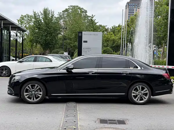 Mercedes-Benz E-Class 2016