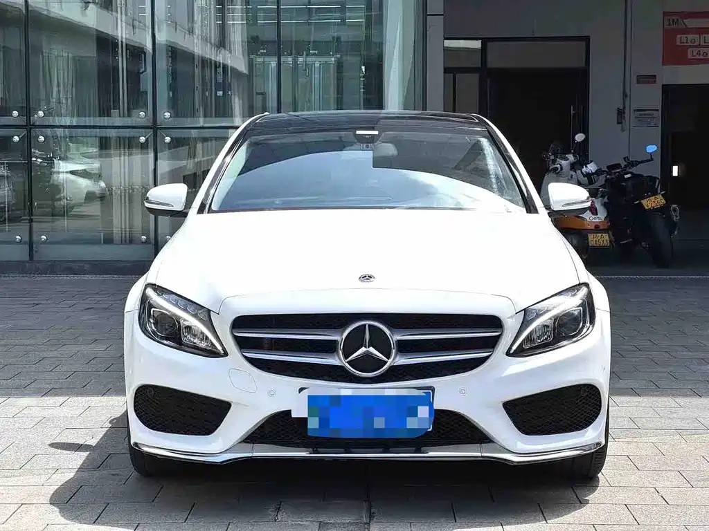 Mercedes-Benz C-Class 2018