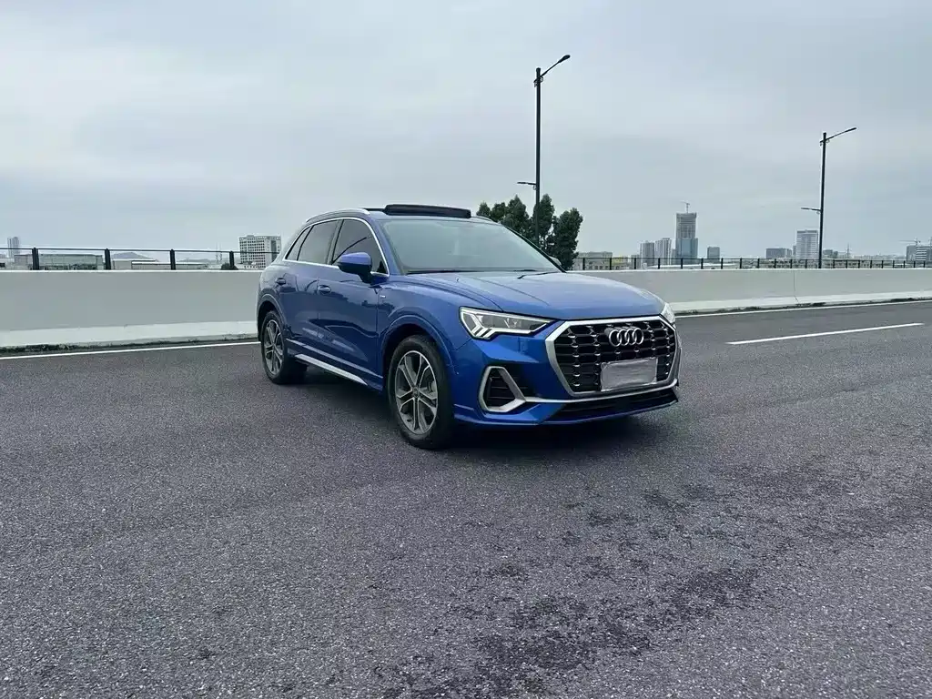 Audi Q3 2021