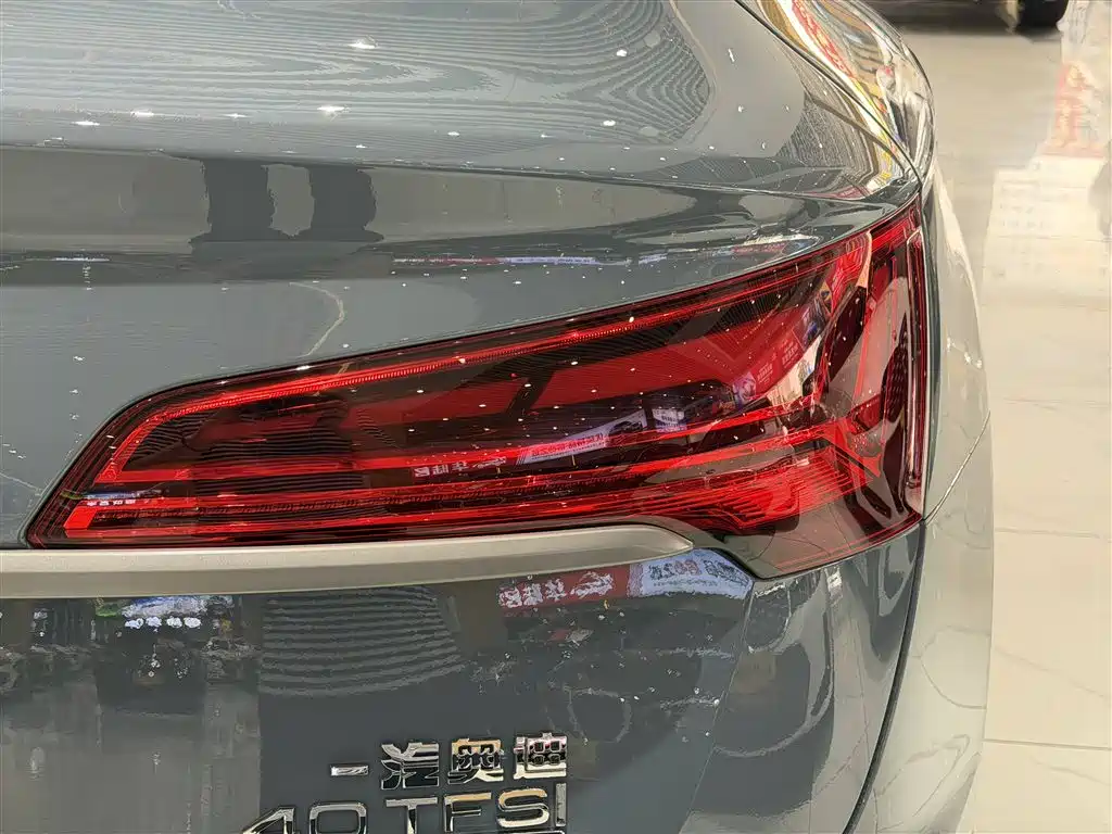 Audi Q5L Sportback 2022 — фото 8
