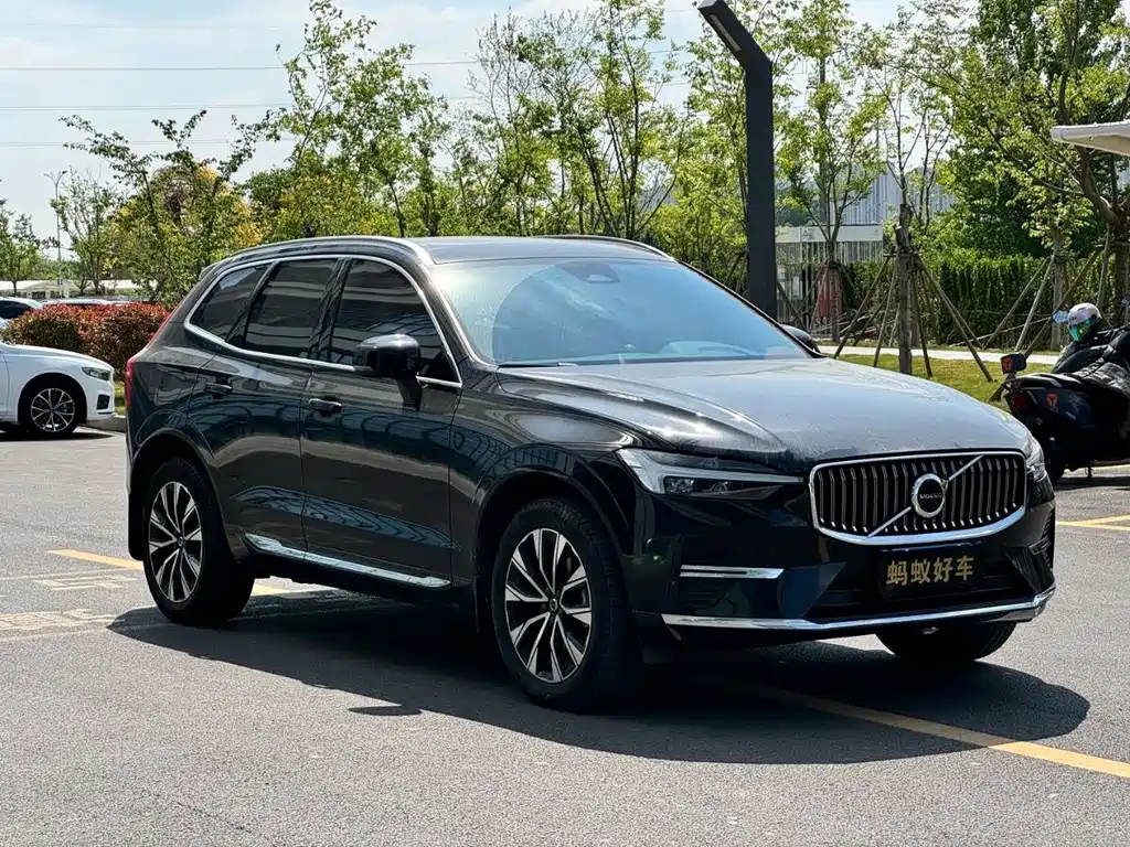 Volvo XC60 2024 — фото 3