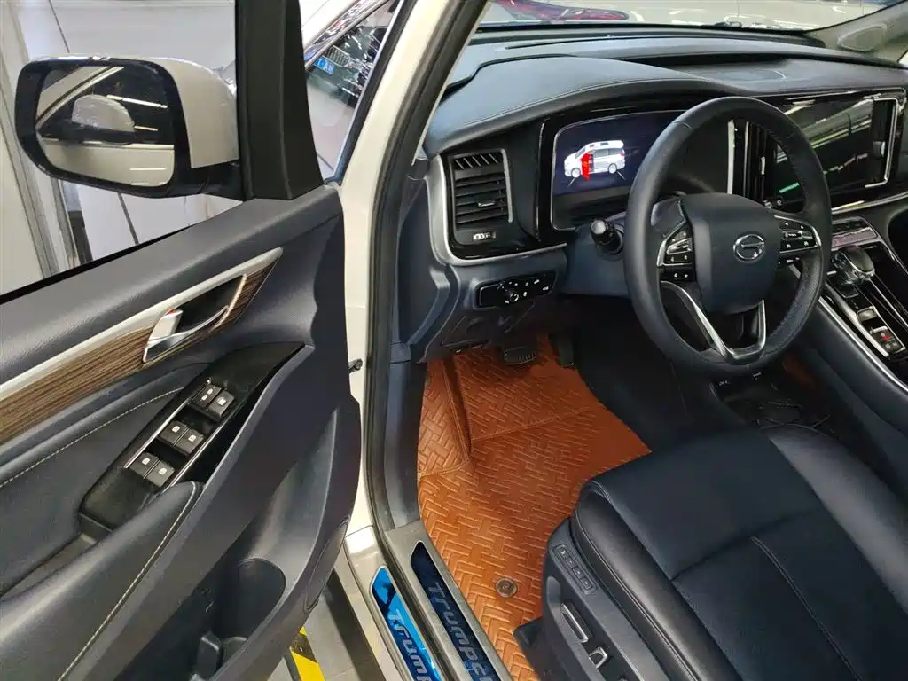 GAC Motor Trumpchi M8 2021 — фото 13