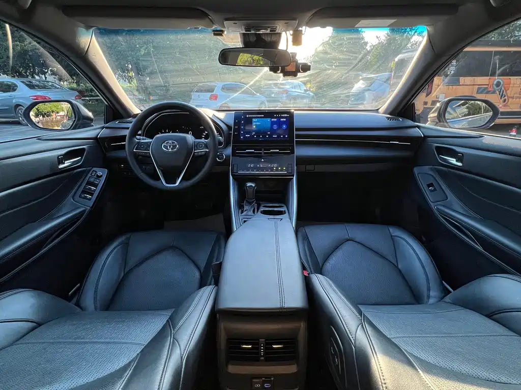 Toyota Avalon 2022 — фото 10