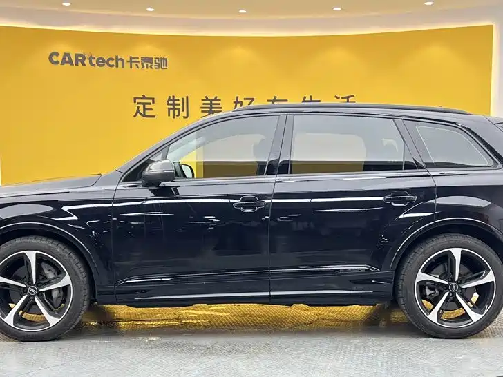 Audi Q7 2022 — фото 7