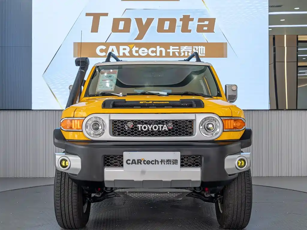 Toyota FJ Cruiser 2019 — фото 1