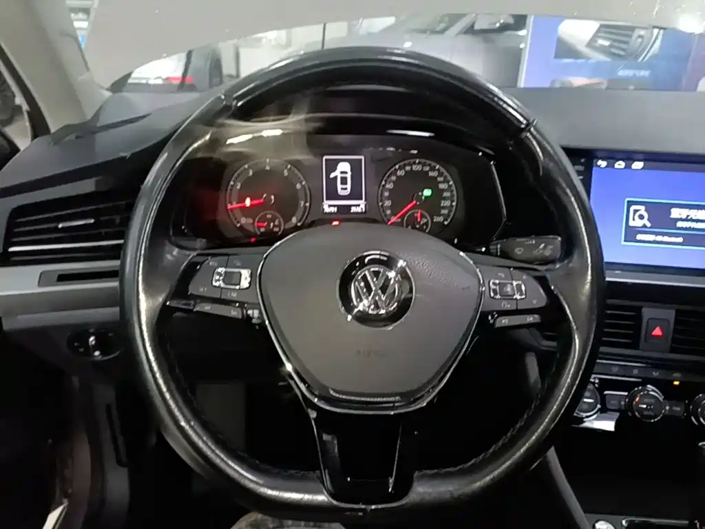 Volkswagen Bora 2019 — фото 11