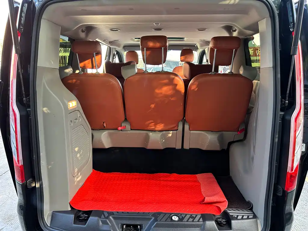Ford Tourneo 2022 — фото 9