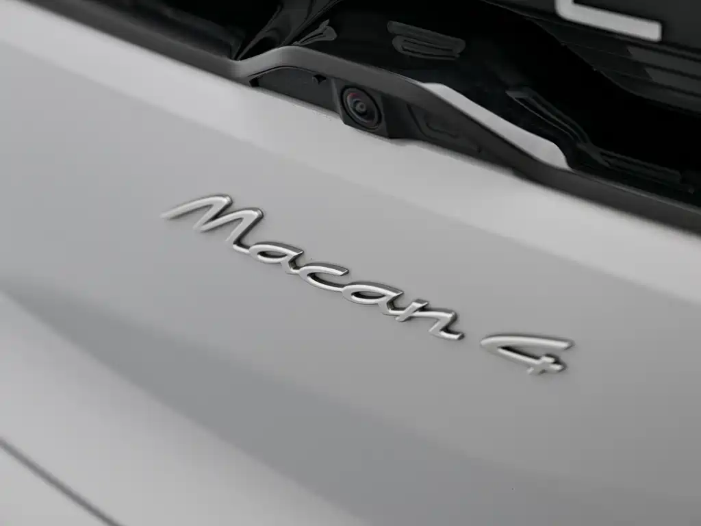 Porsche Macan EV 2025 — фото 7