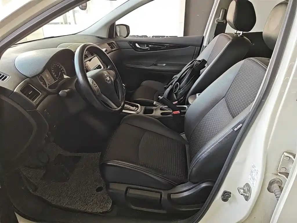 Nissan Tiida 2019 — фото 15
