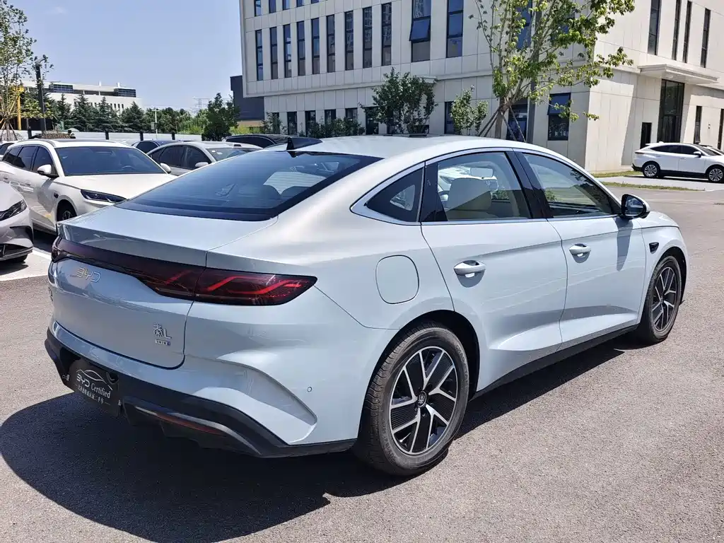 BYD Qin L 2025 — фото 9