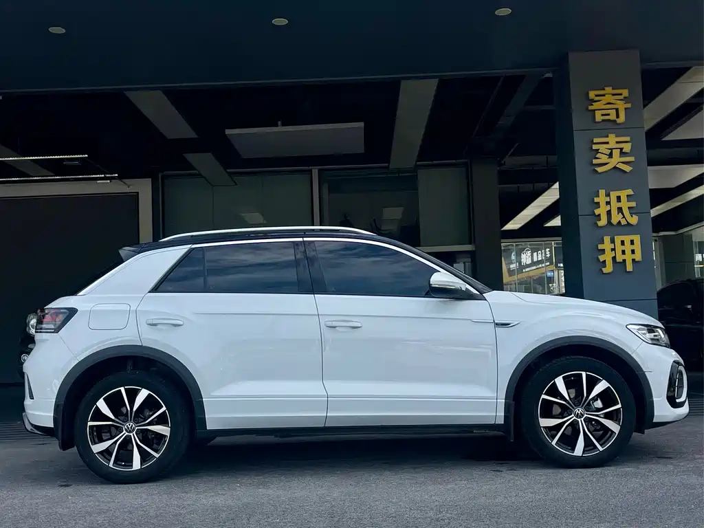 Volkswagen T-Roc 2023 — фото 5