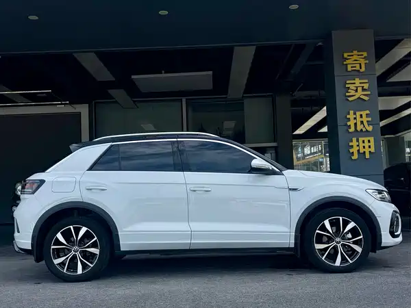 Volkswagen T-Roc 2023