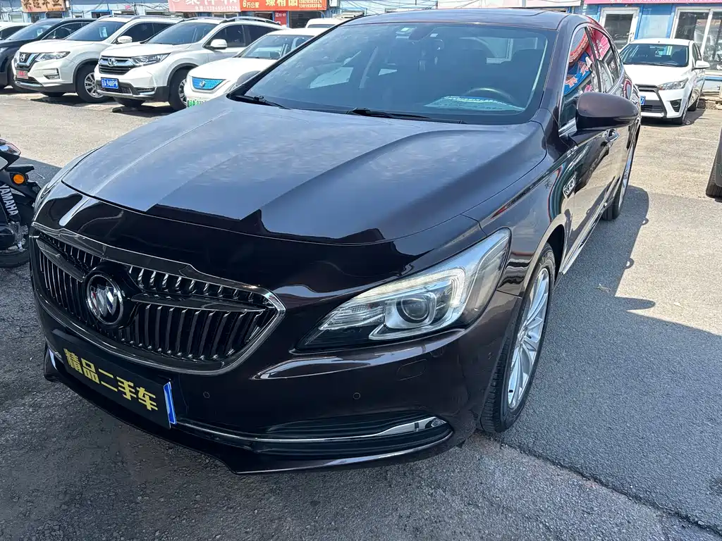 Buick LaCrosse 2017 — фото 1