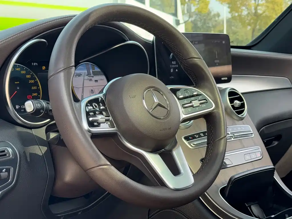 Mercedes-Benz GLC 2020 — фото 14